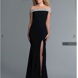 Saboroma 4149 Navy Gown